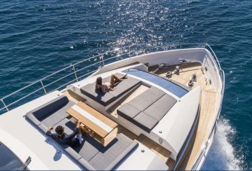 Pearl Yachts foredeck